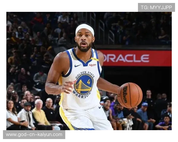 勇士两大核心闪耀全场！穆迪与波斯特联手限制布克，攻防全能稳固空间彰显冠军之风